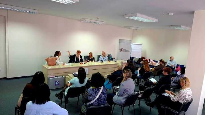 sta nosis ispod haljine 2